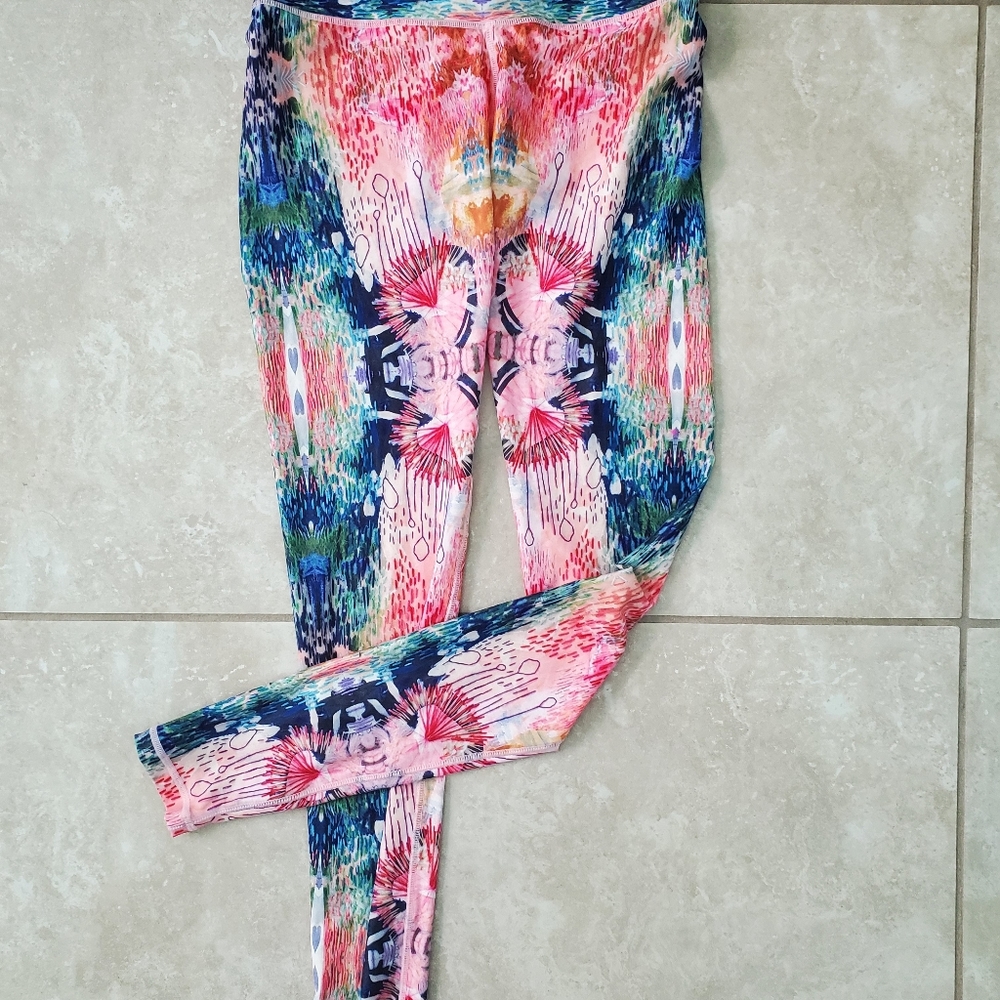 Niyama Sol Kaleidoscope Leggings Medium